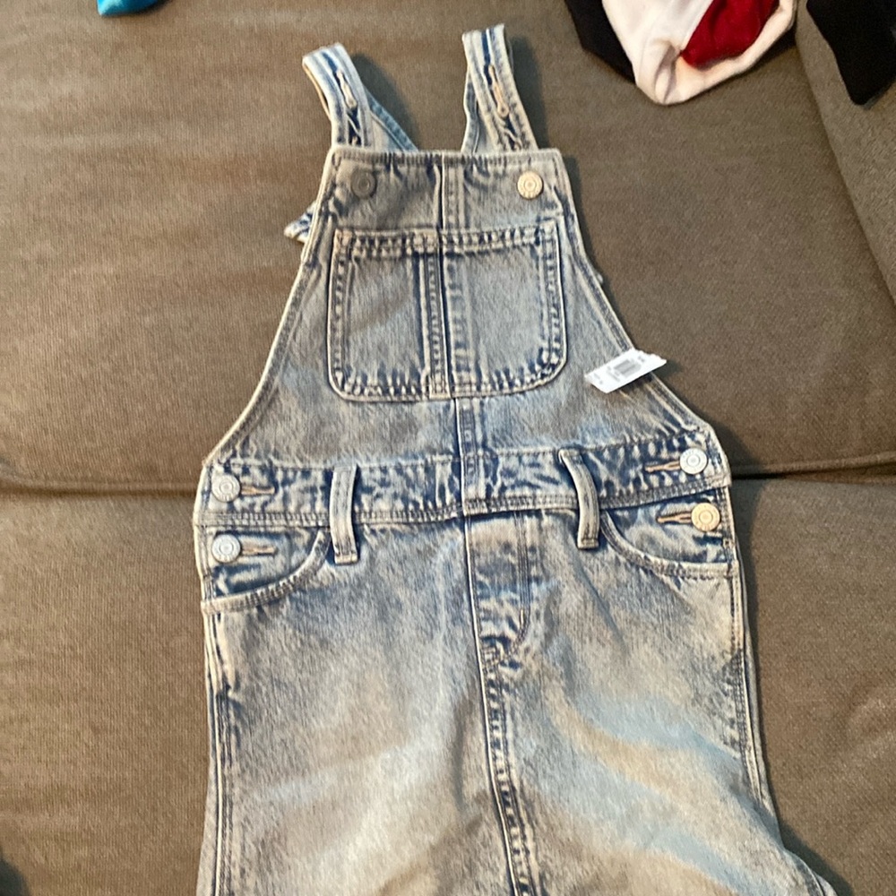 NWT: girls size 5T old navy jumper